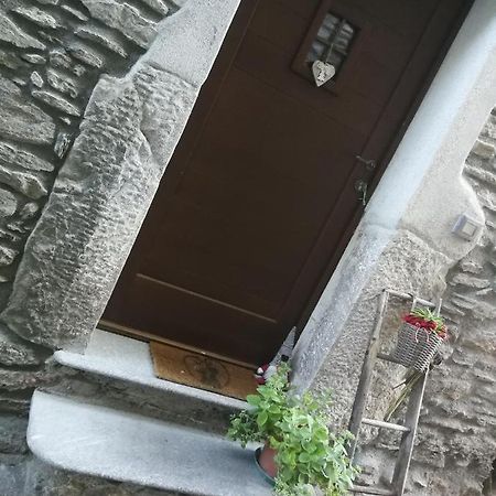 La Petite Maison Aosta Luaran gambar